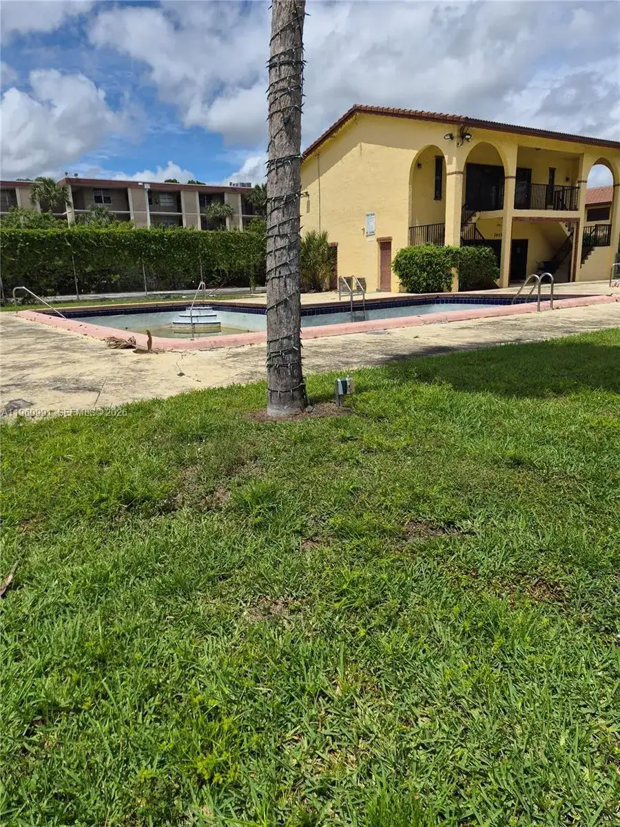 2747 NW 47th Ln # 3006, Lauderdale Lakes FL 33313 photo 2