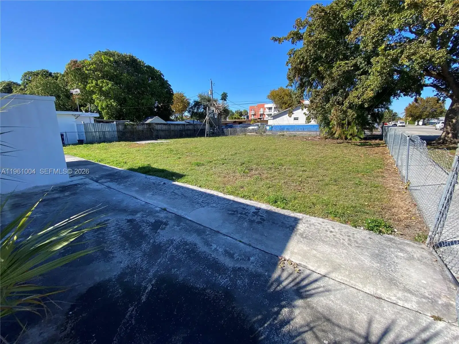 691 E 48th St, Hialeah FL 33013 photo 4