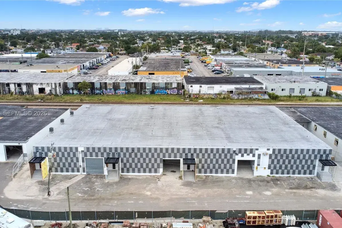 7000 NW 37th Ct, Hialeah FL 33147