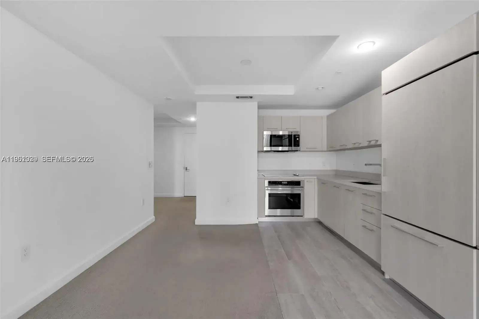 45 SW 9th St # 2204, Miami FL 33130 photo 4