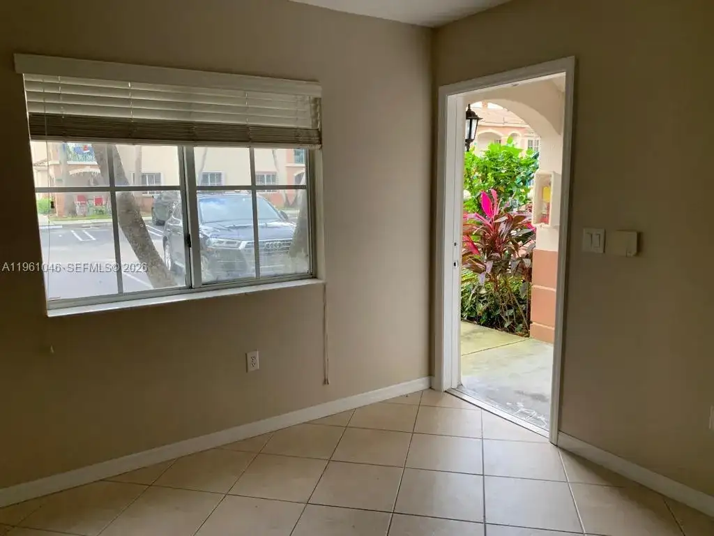 1250 SE 31st Ct # 33, Homestead FL 33035 photo 2