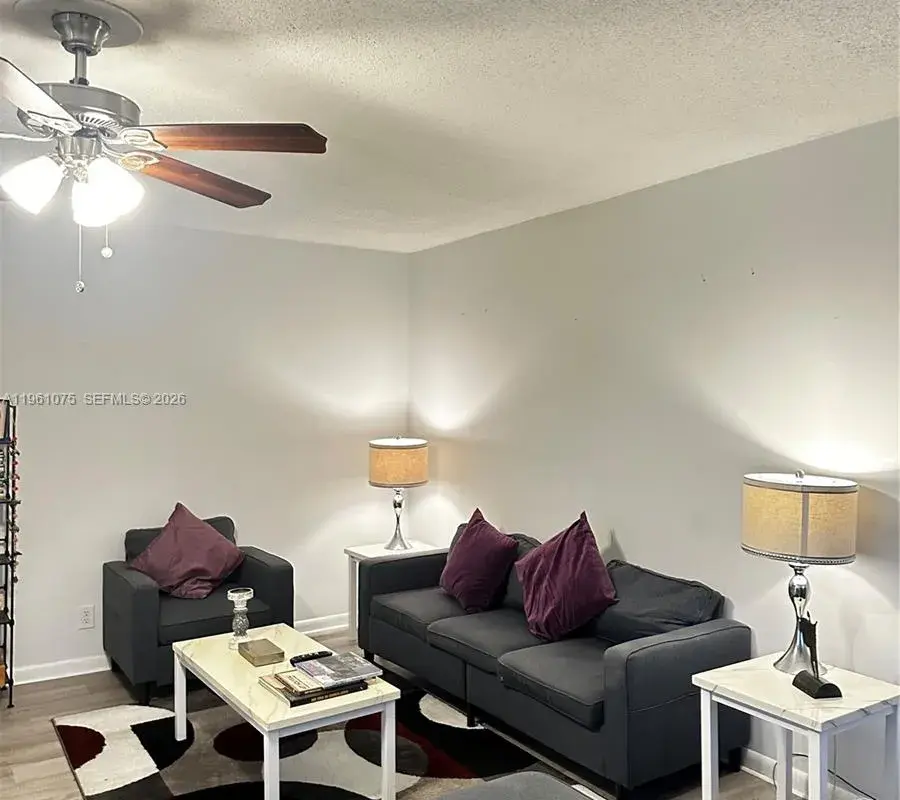 220 Cambridge I # 220, West Palm Beach FL 33417