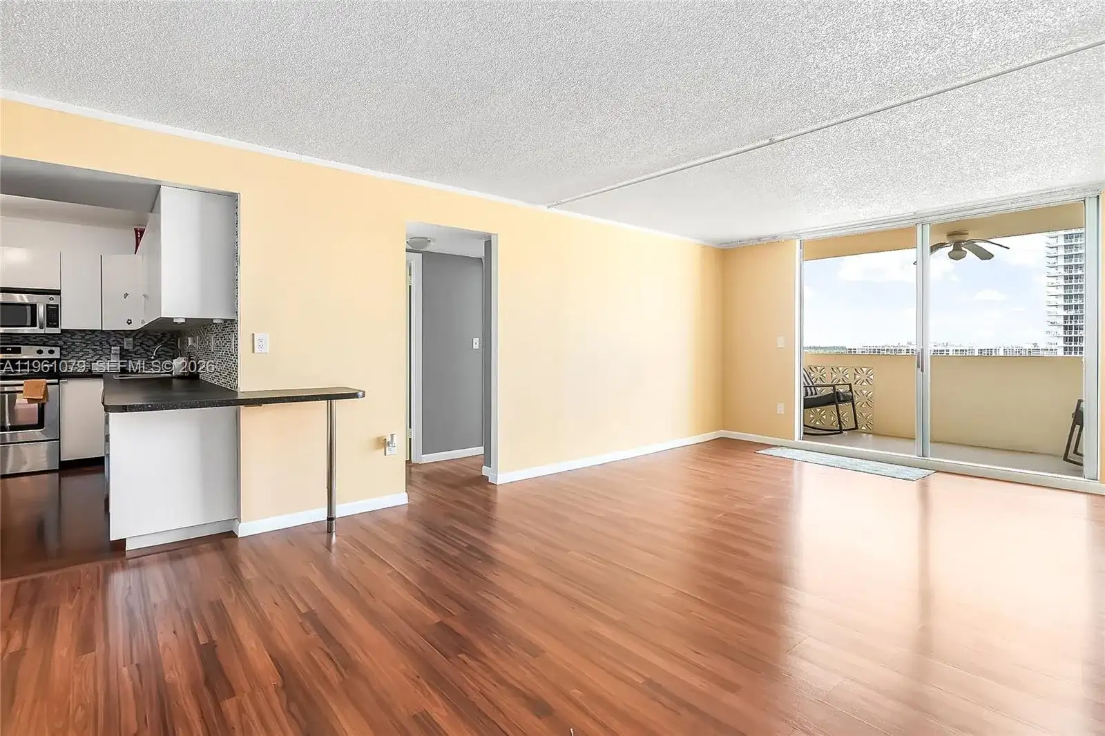 1833 S Ocean Dr # 1407, Hallandale Beach FL 33009 photo 2