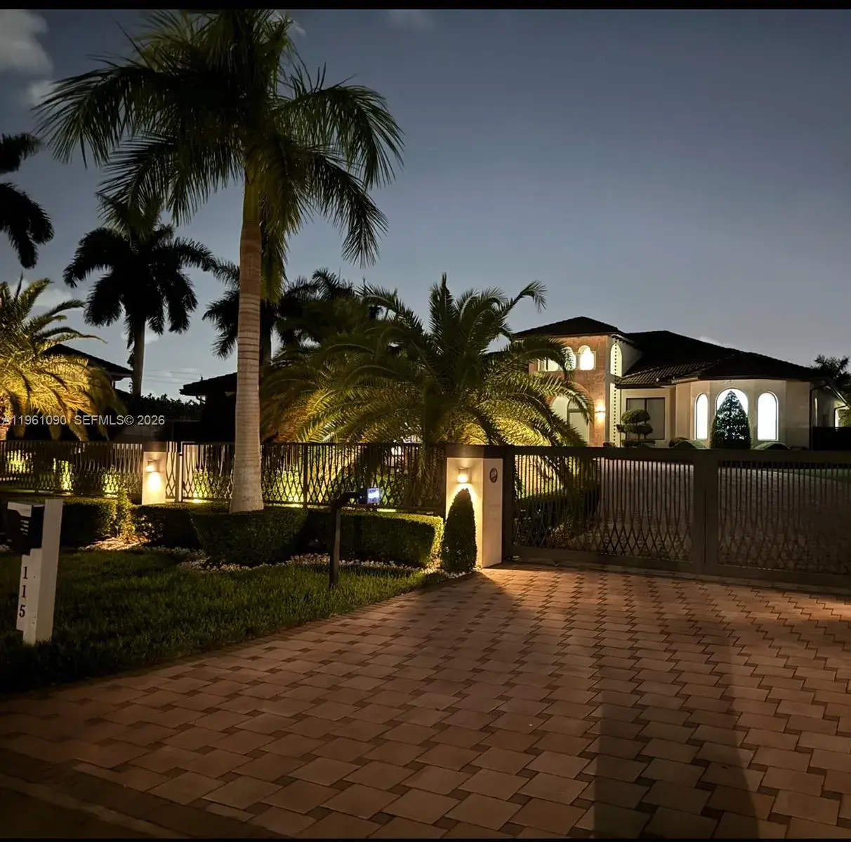 115 NW 128th Ave, Miami FL 33182