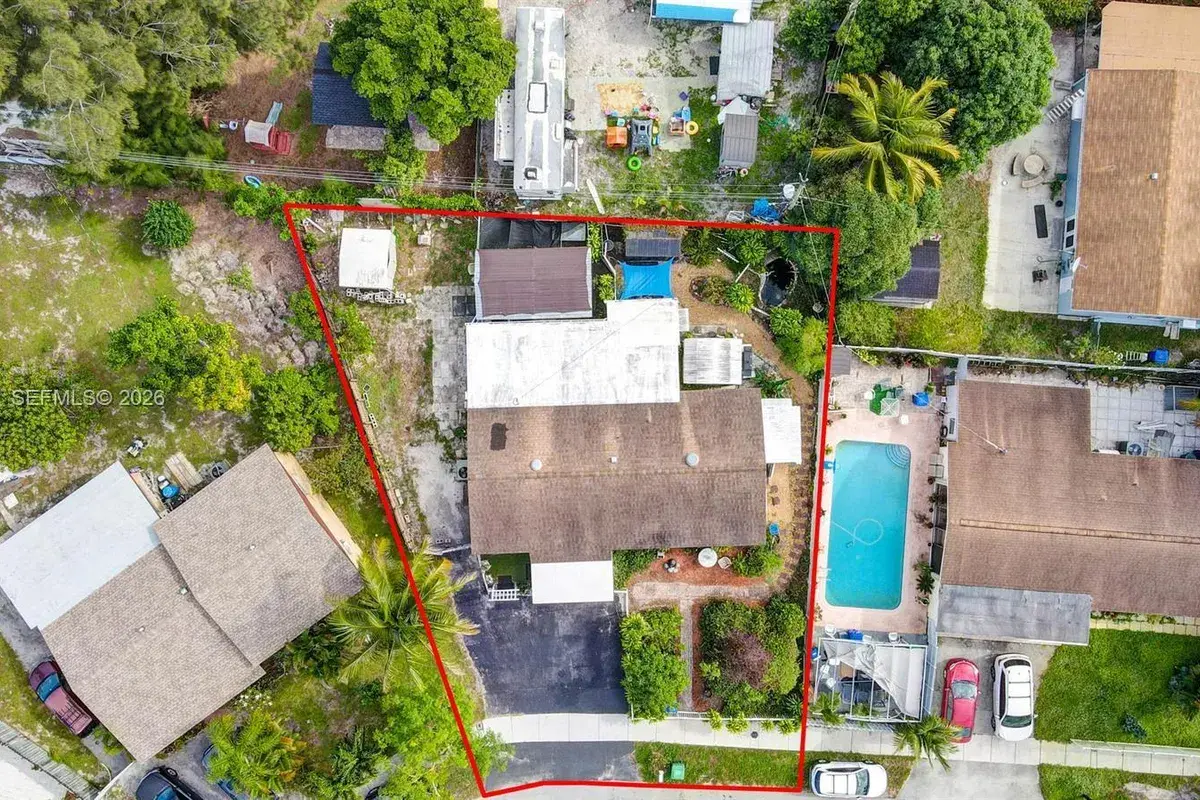 2200 SW 42nd Way, Fort Lauderdale FL 33317