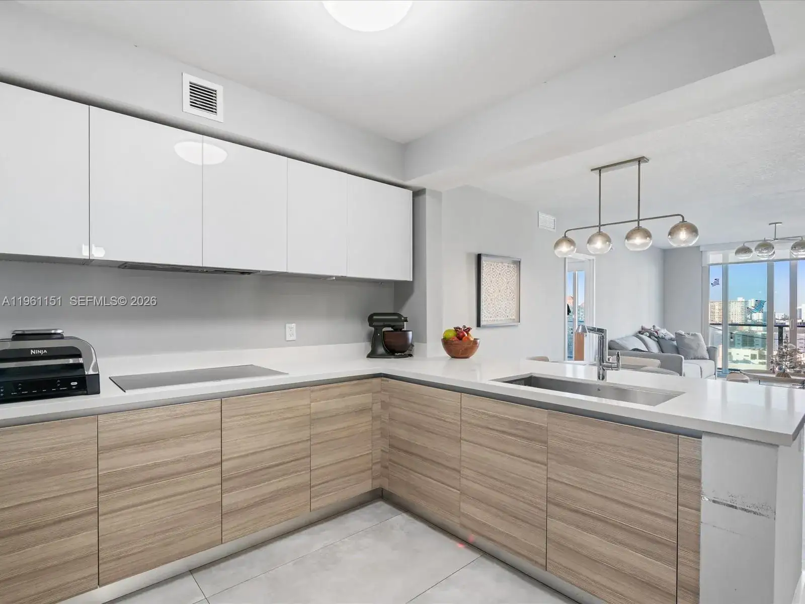 300 Sunny Isles Blvd # 1405, Sunny Isles Beach FL 33160
