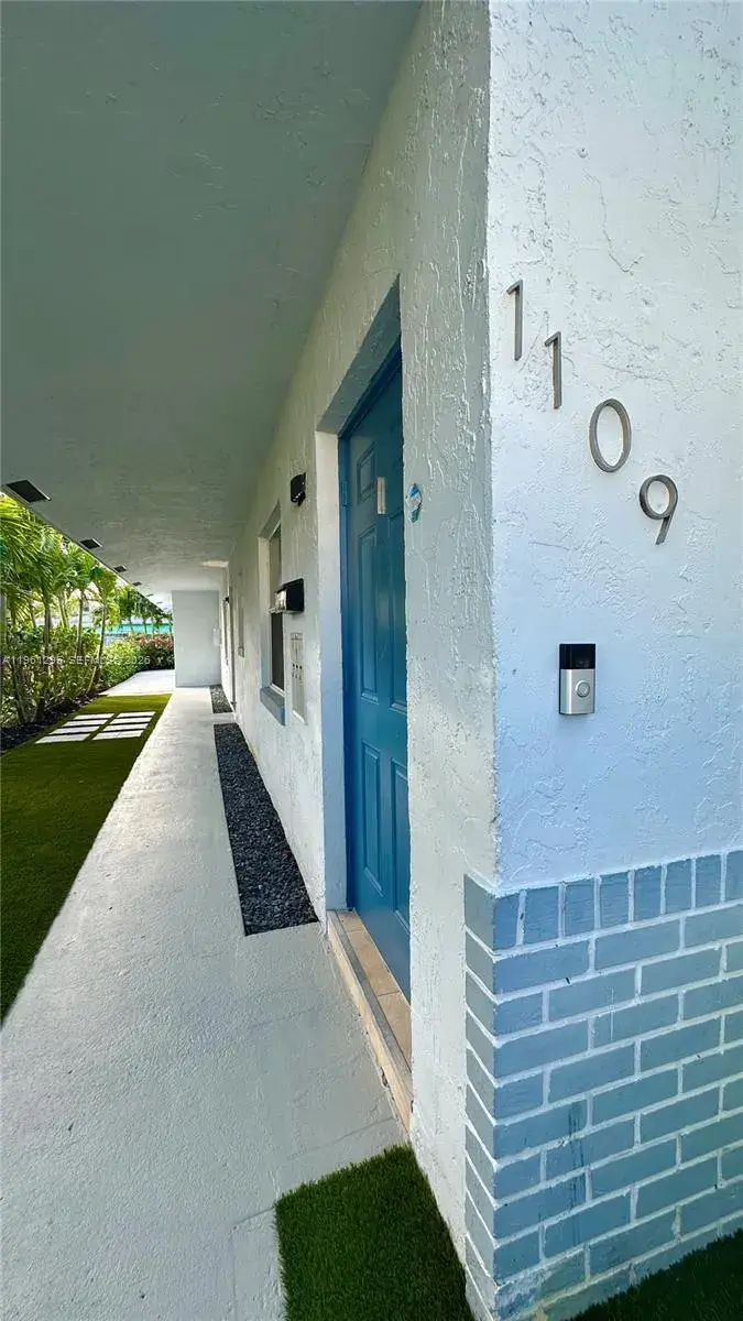 1109 NE 6th Ave, Fort Lauderdale FL 33304
