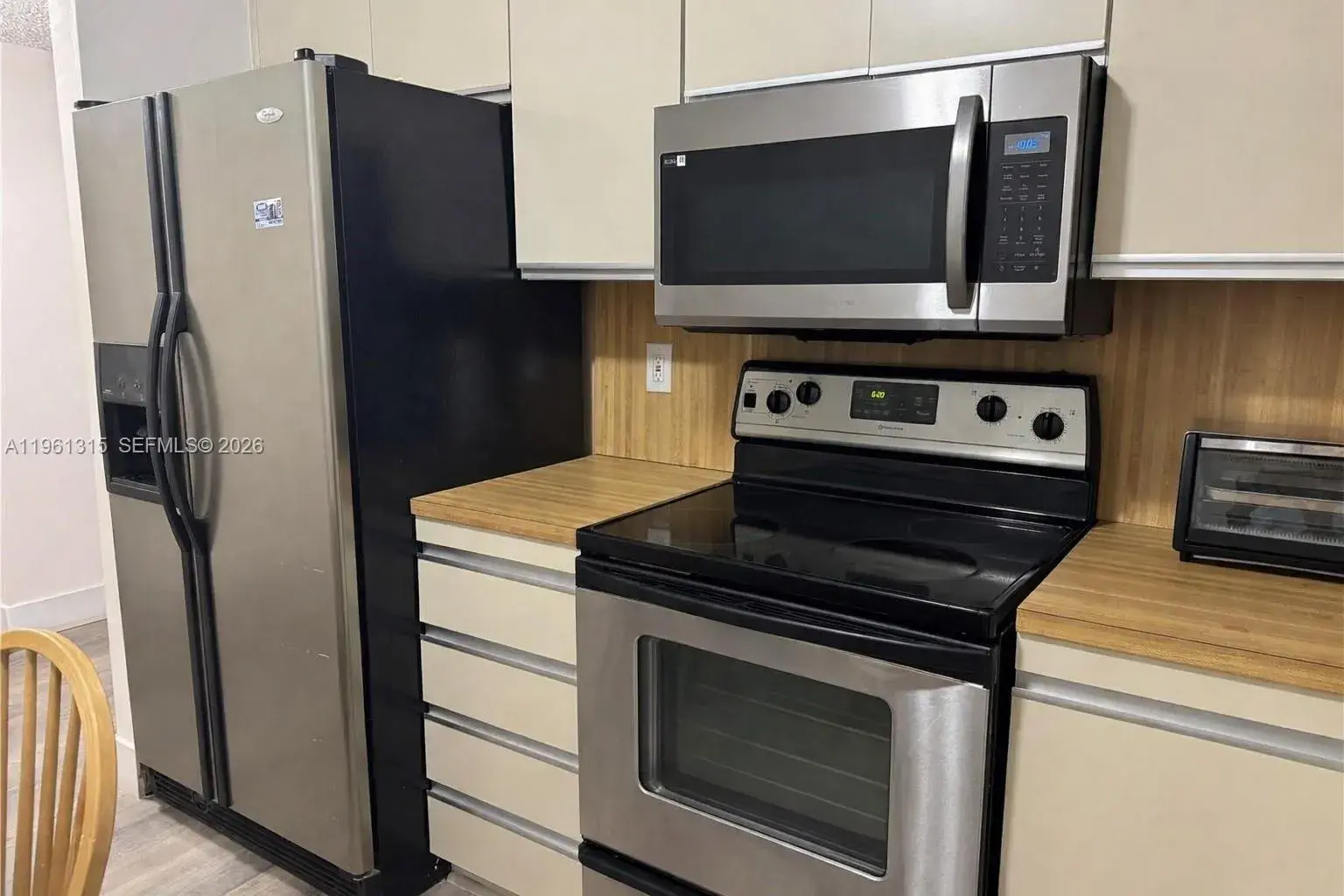 2500 Parkview Dr # 1610, Hallandale Beach FL 33009