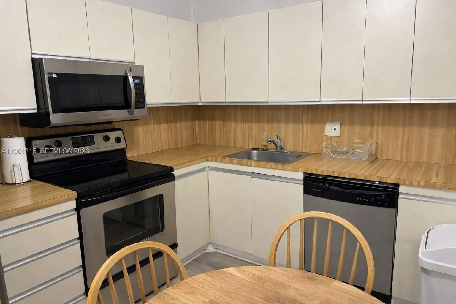 2500 Parkview Dr # 1610, Hallandale Beach FL 33009