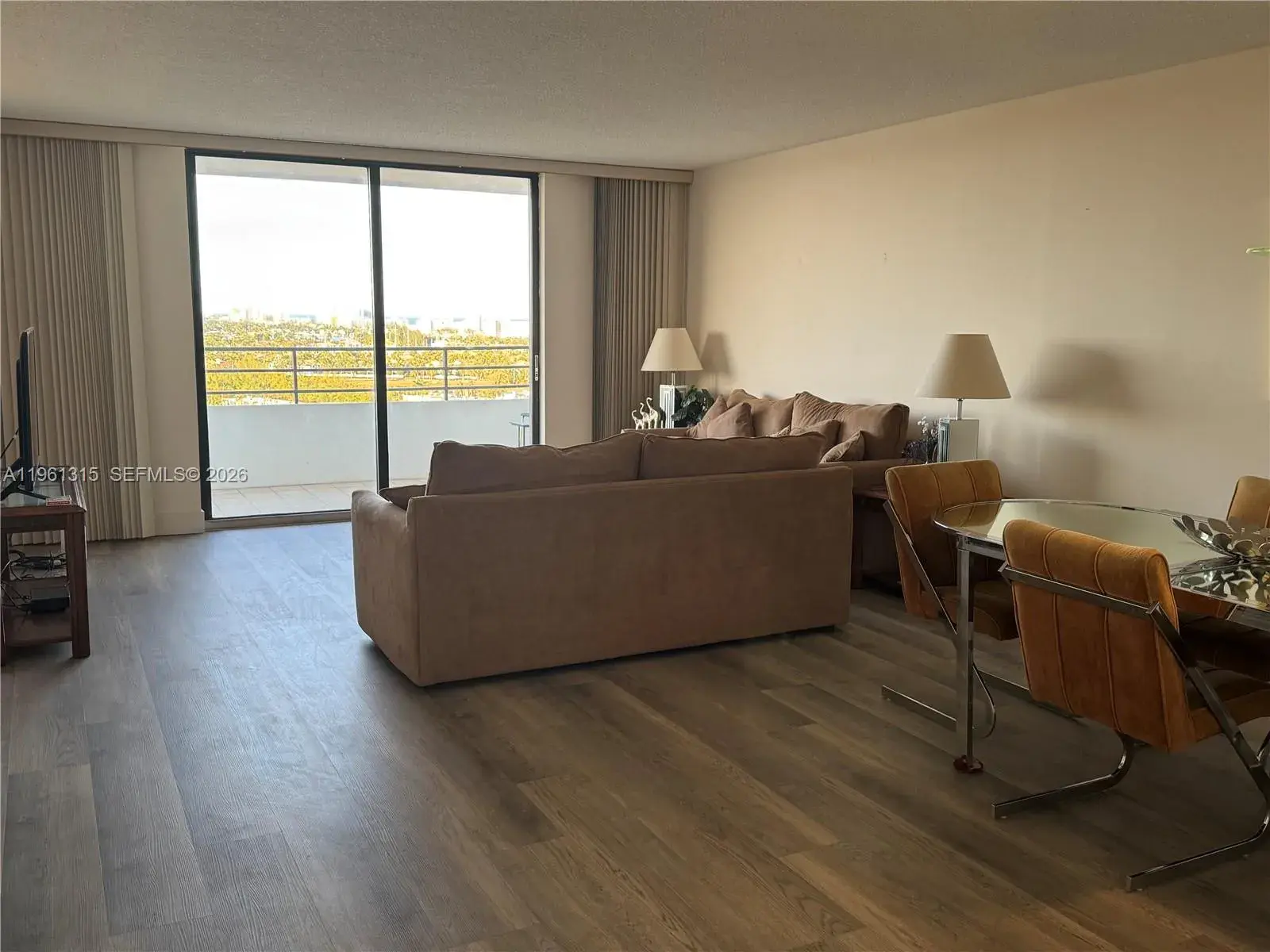 2500 Parkview Dr # 1610, Hallandale Beach FL 33009