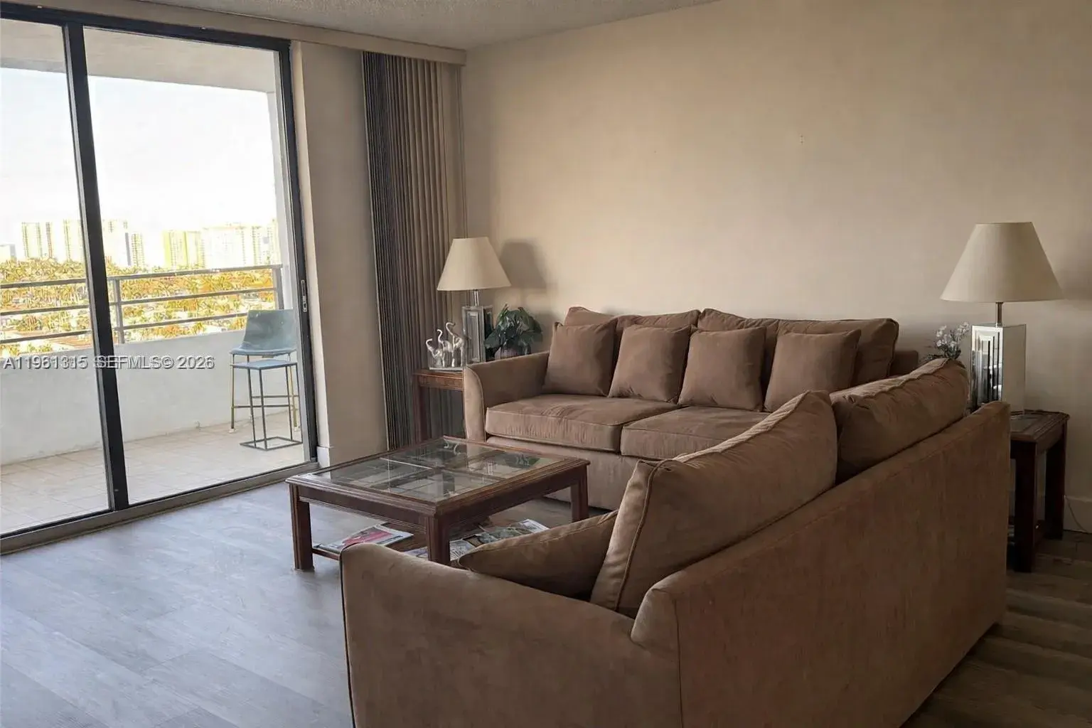 2500 Parkview Dr # 1610, Hallandale Beach FL 33009