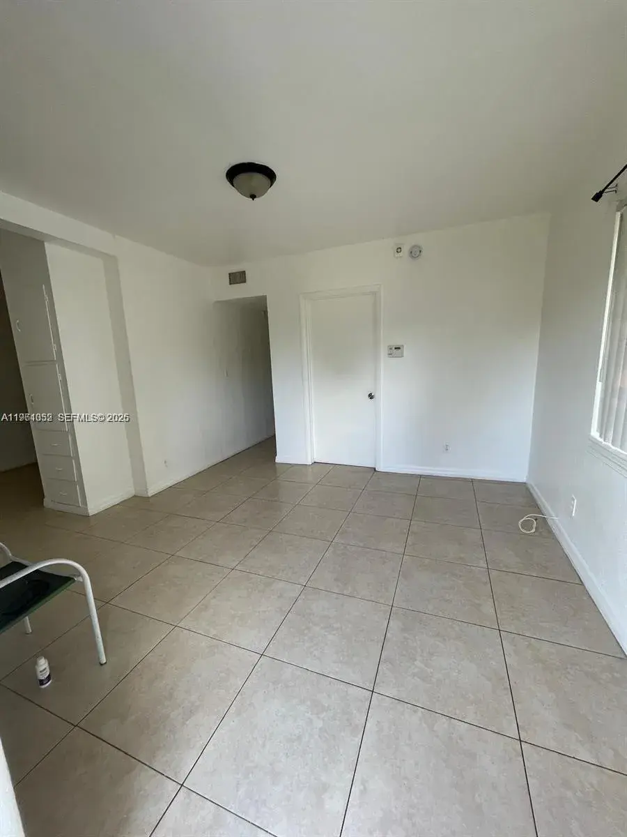 2801 Mayo St, Hollywood FL 33020