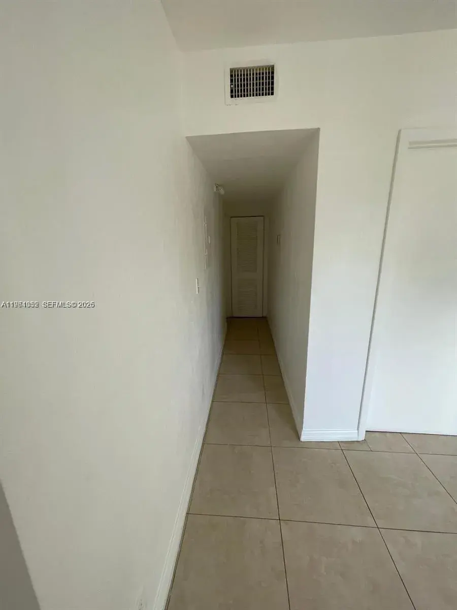 2801 Mayo St, Hollywood FL 33020