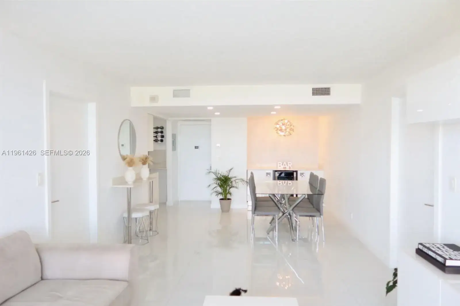 20301 W Country Club Dr # 1422, Aventura FL 33180 photo 2