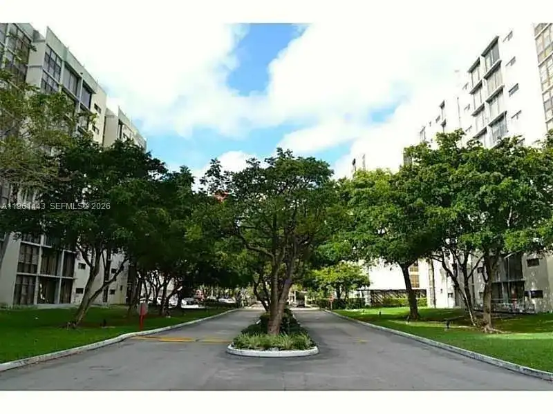 17021 N Bay Rd # 508, Sunny Isles Beach FL 33160 photo 3
