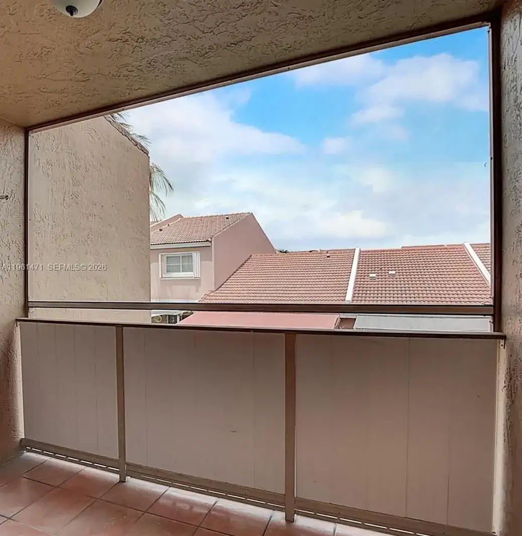 1132 NW 125th Path # 204, Miami FL 33182 photo 3