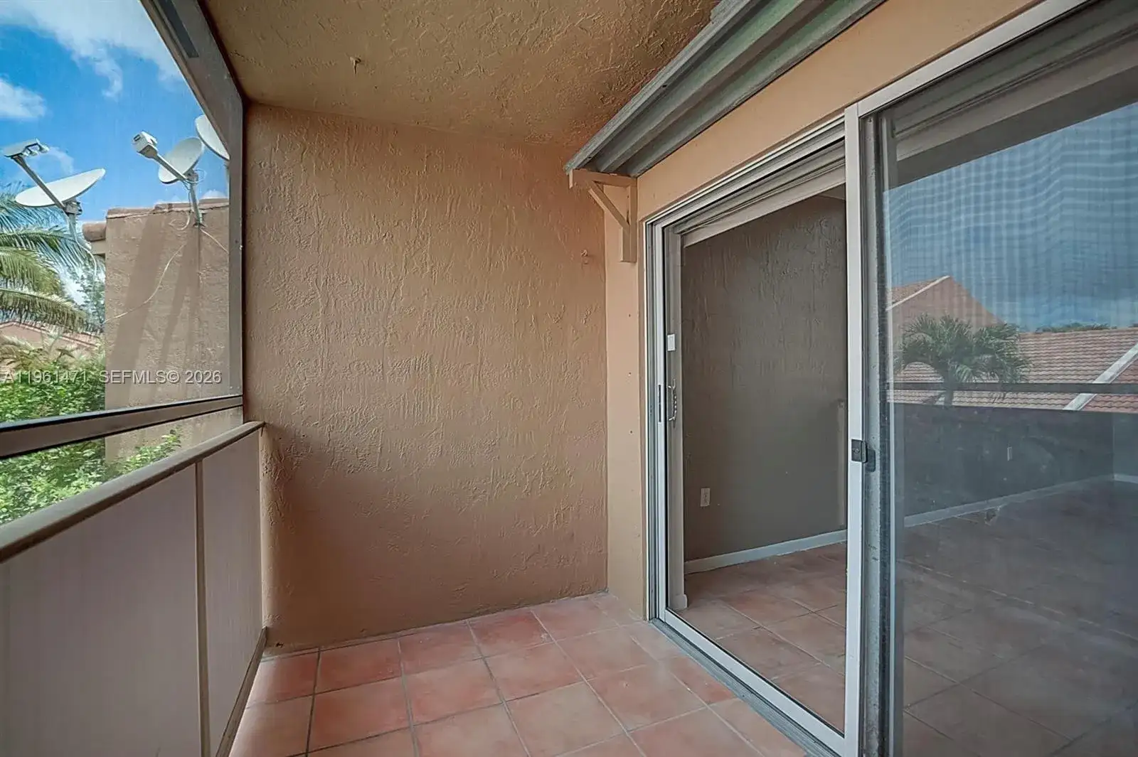 1132 NW 125th Path # 204, Miami FL 33182 photo 4