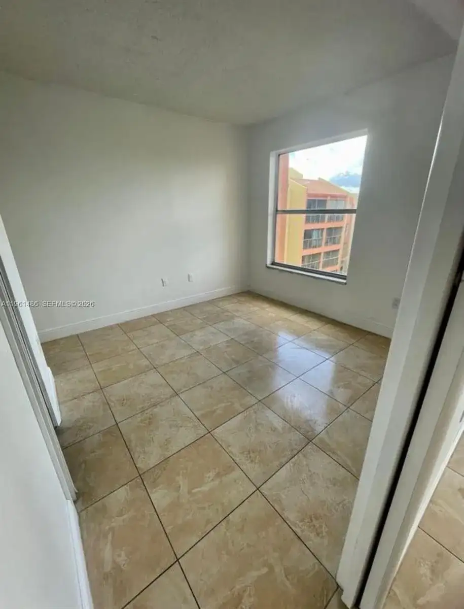 9405 W Flagler St # D403, Miami FL 33174 photo 5