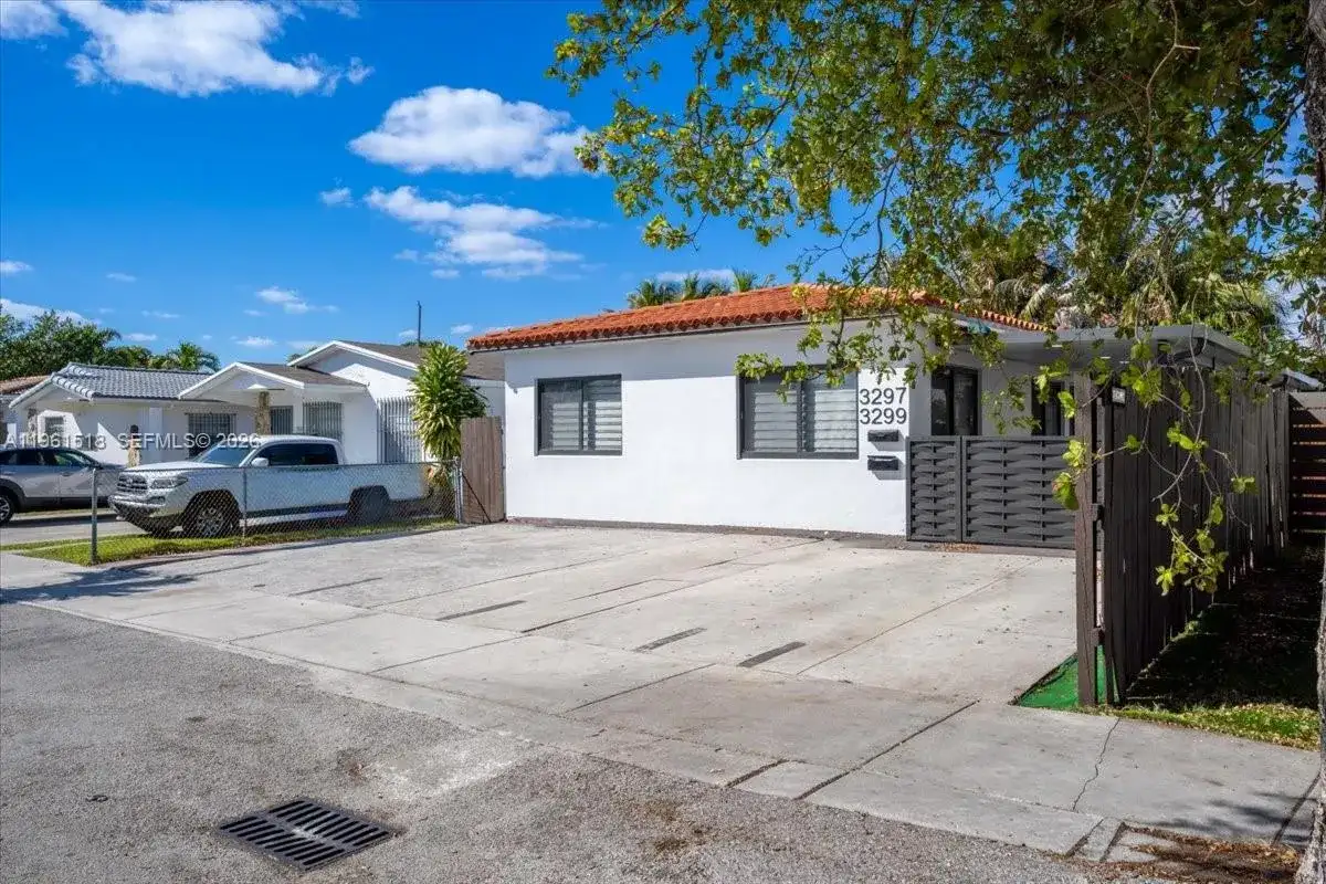 3297 SW 26th St, Miami FL 33133 photo 2