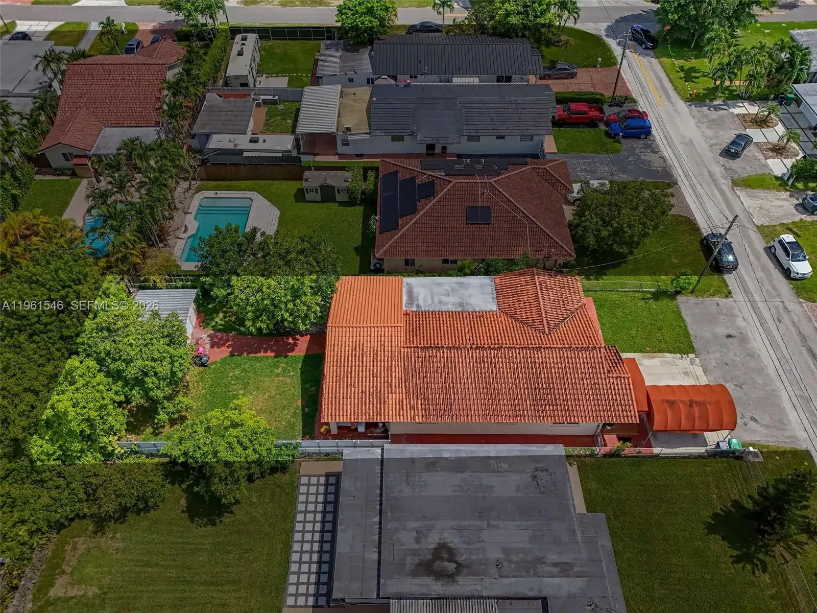 2821 SW 65th Ave, Miami FL 33155 photo 2