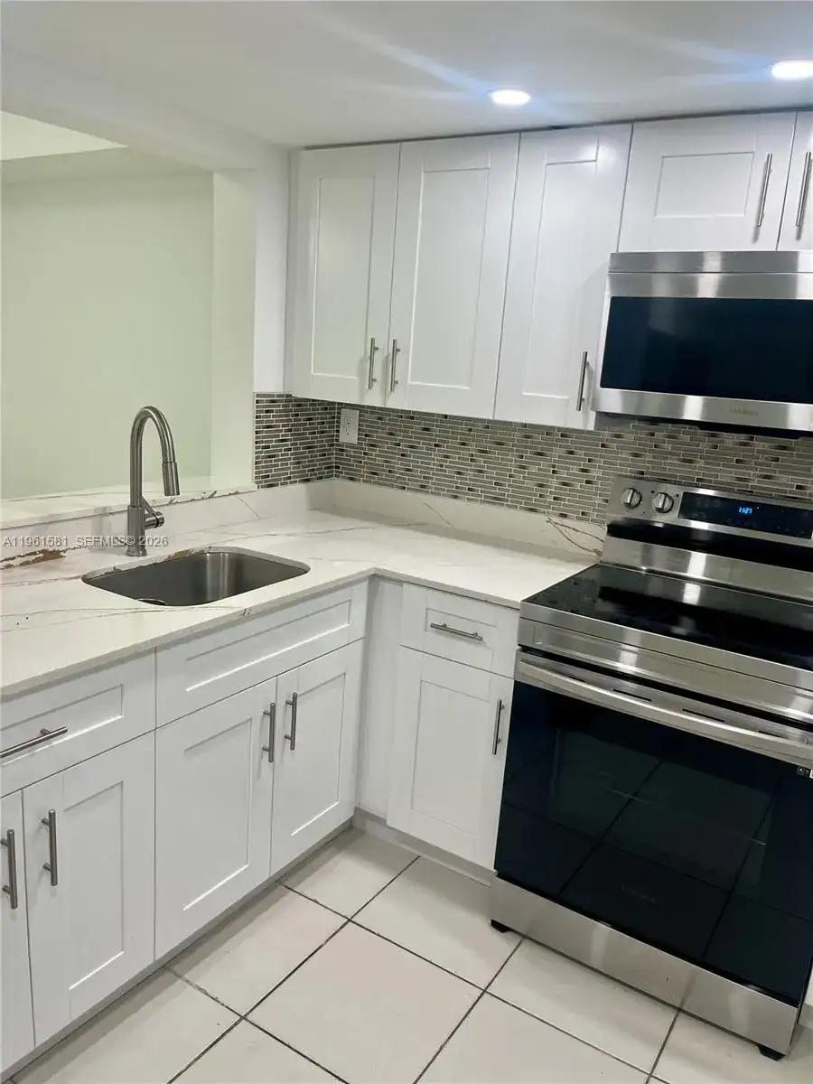 11800 SW 18th St # 4, Miami FL 33175 photo 4