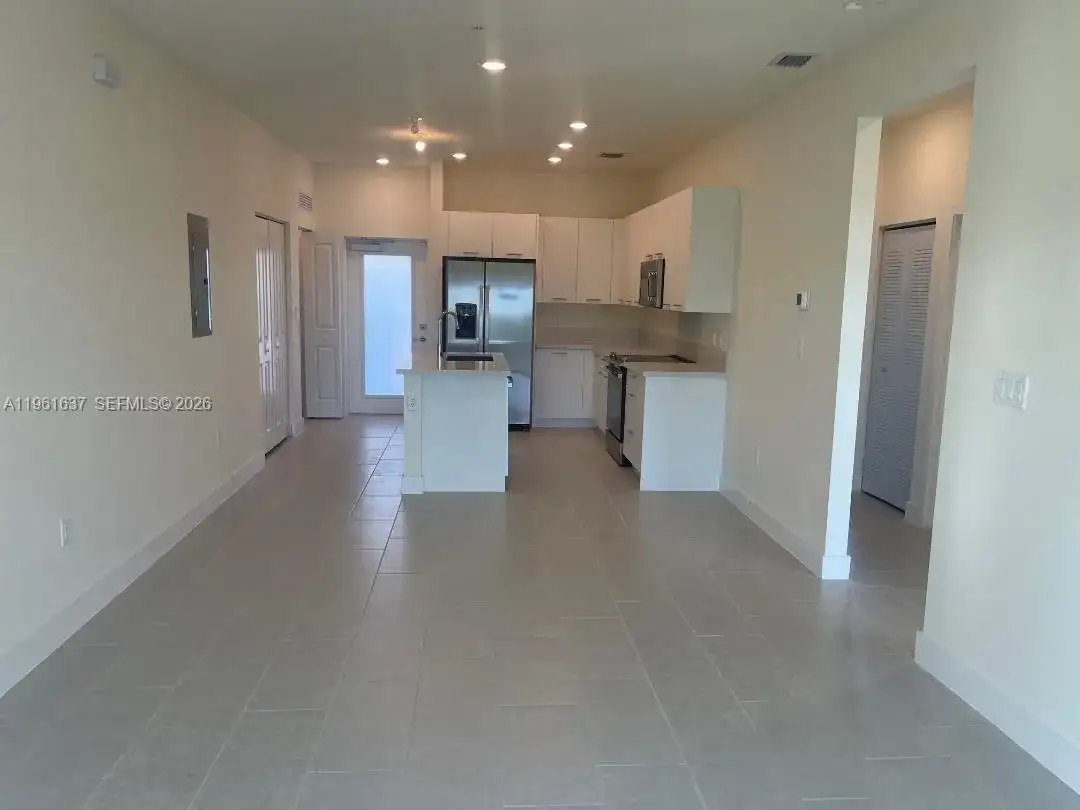 8167 NW 41 St # 407, Doral FL 33166 photo 3