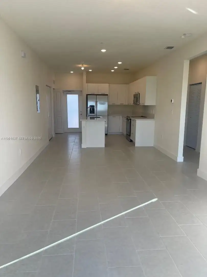 8167 NW 41 St # 407, Doral FL 33166 photo 4