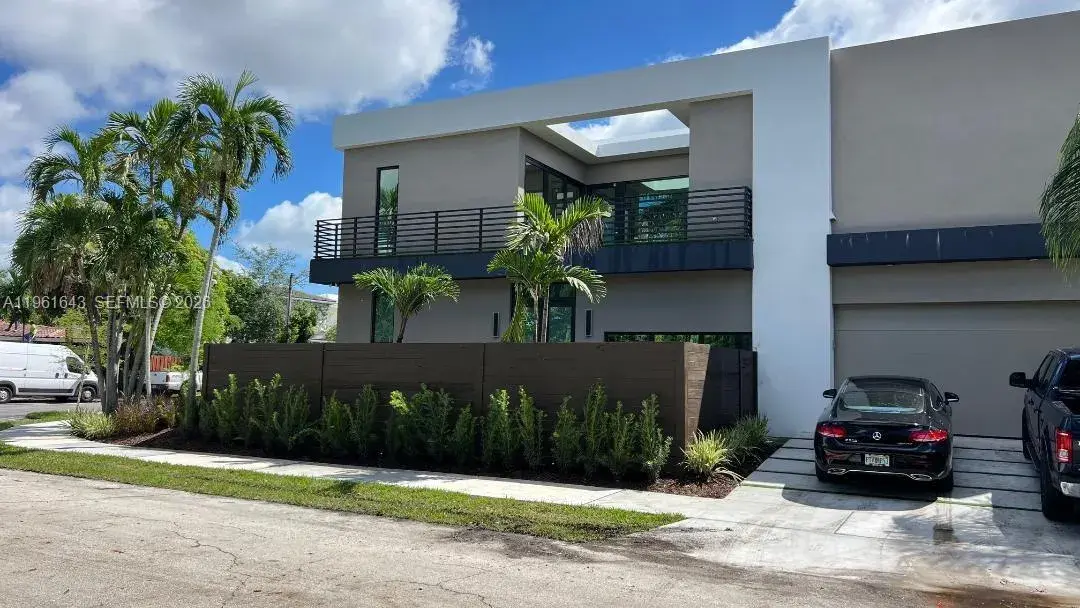 1700 NE 18th St # 0, Fort Lauderdale FL 33305