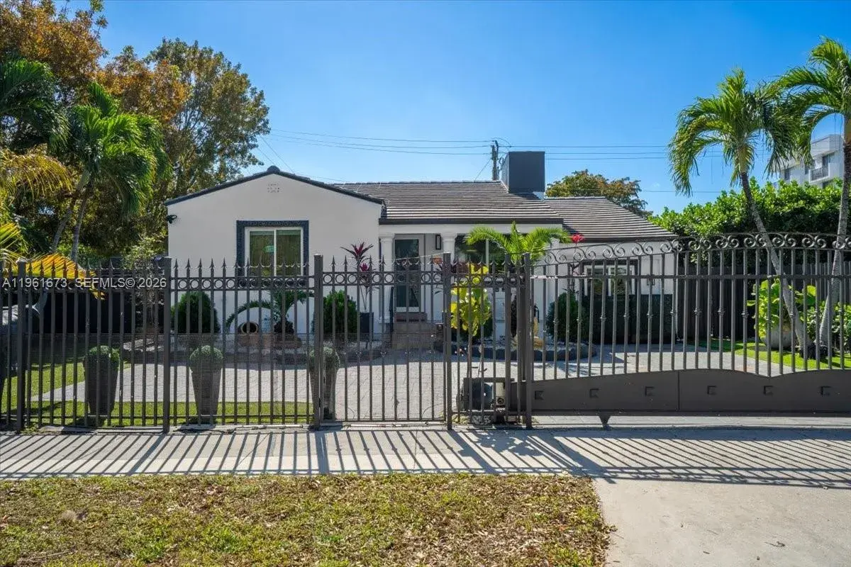 2400 SW 21st Ter, Miami FL 33145