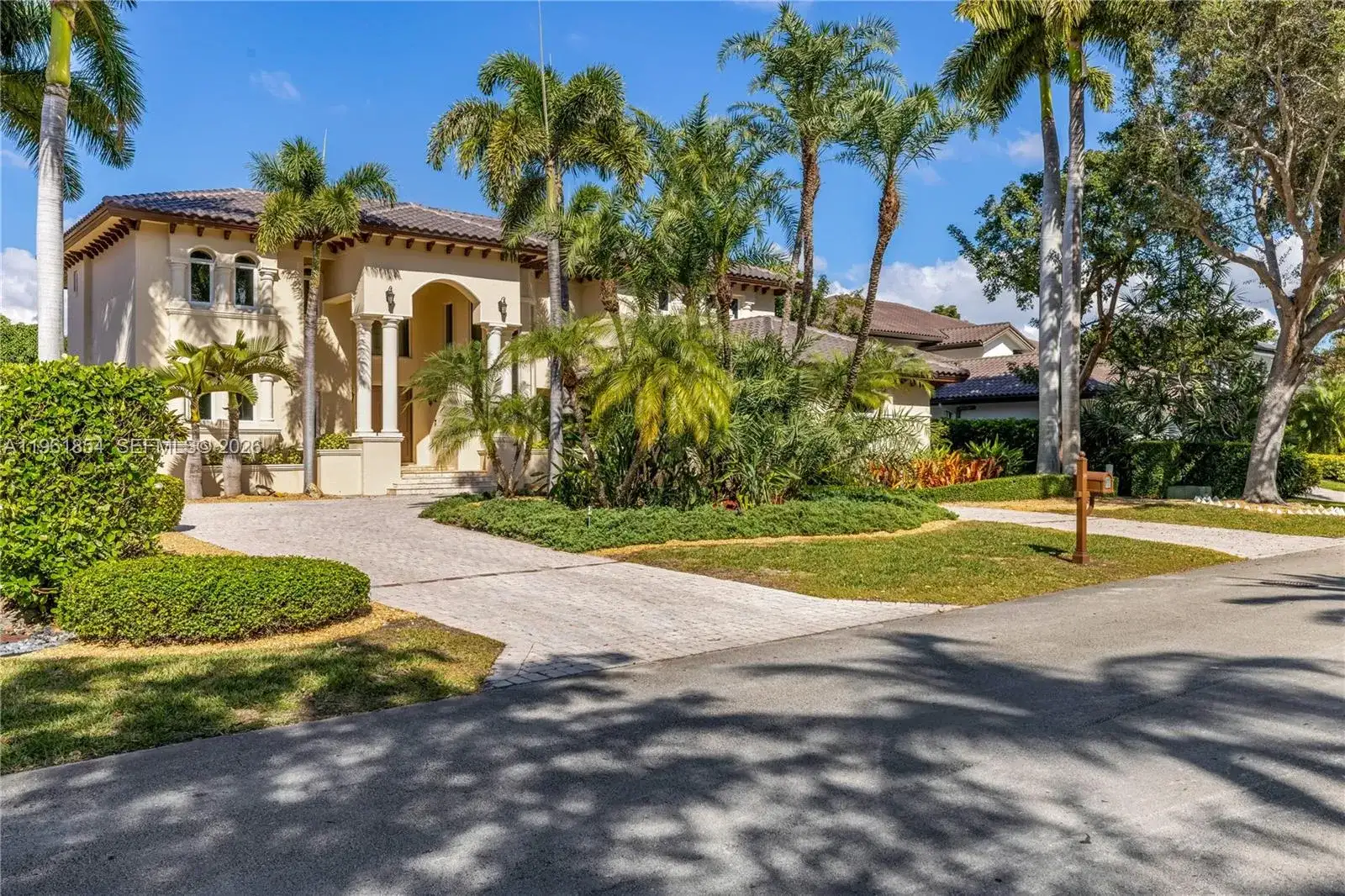 129 Gavilan Ave, Coral Gables FL 33143 photo 3
