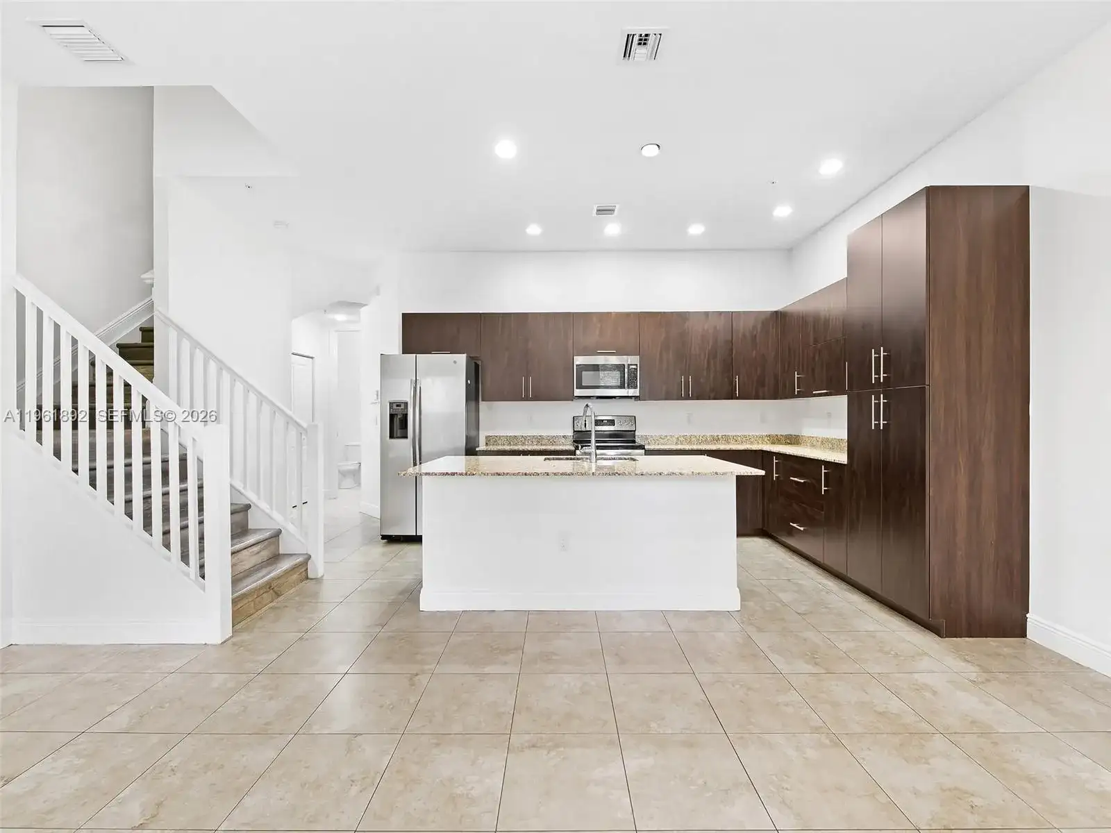 1732 NW 124th Pl, Pembroke Pines FL 33028 photo 3