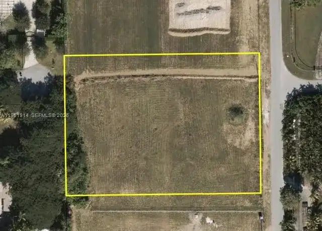 23800 SW 209th Pl, Homestead FL 33031 photo 2
