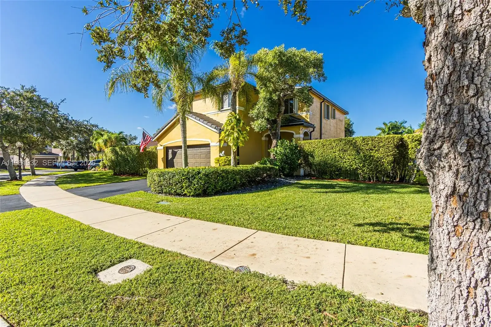 1280 Majesty Ter, Weston FL 33327 photo 2