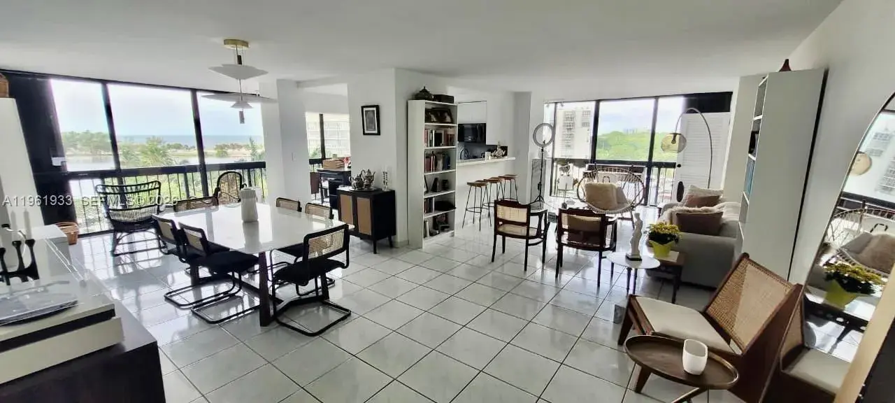2333 BRICKELL AV # 612, Miami FL 33129