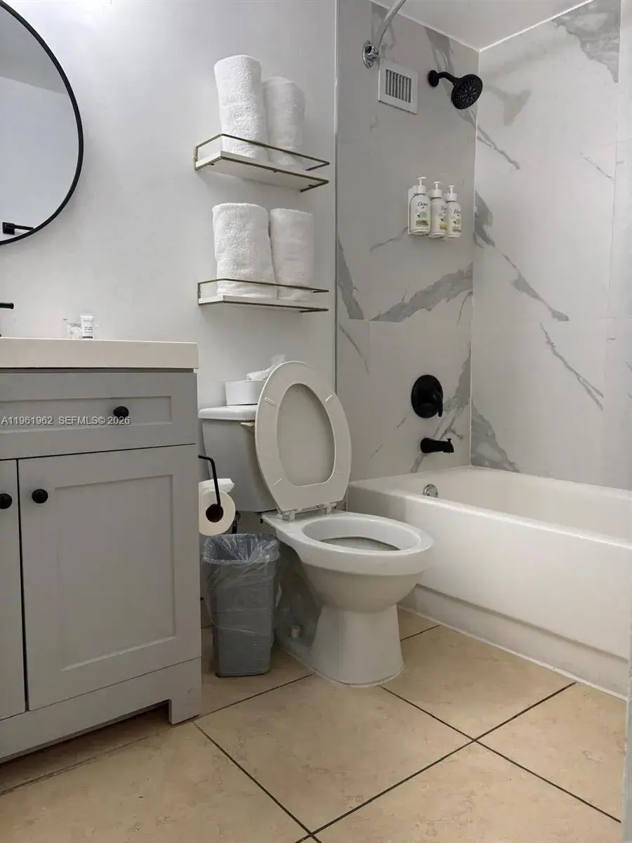 19201 Collins Ave # 820, Sunny Isles Beach FL 33160