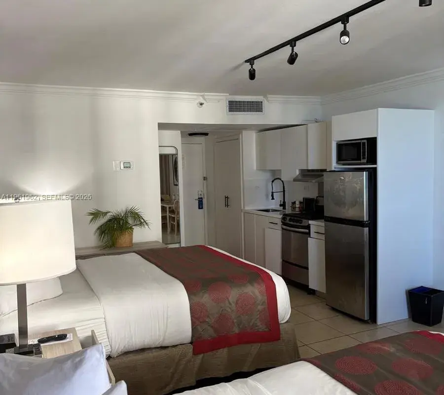 19201 Collins Ave # 820, Sunny Isles Beach FL 33160