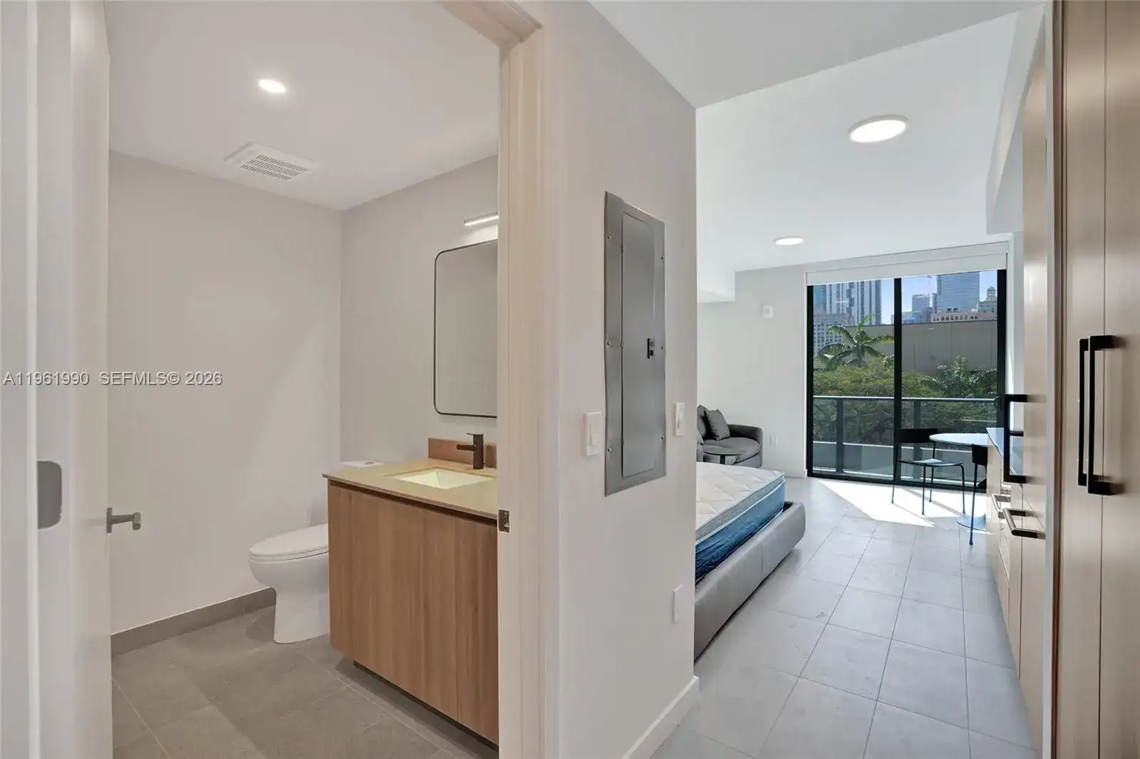 121 NE 5th Street # 401B, Miami FL 33132 photo 3