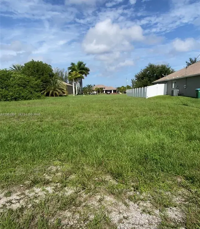 2336 NW 35TH PL, Cape Coral FL 33993