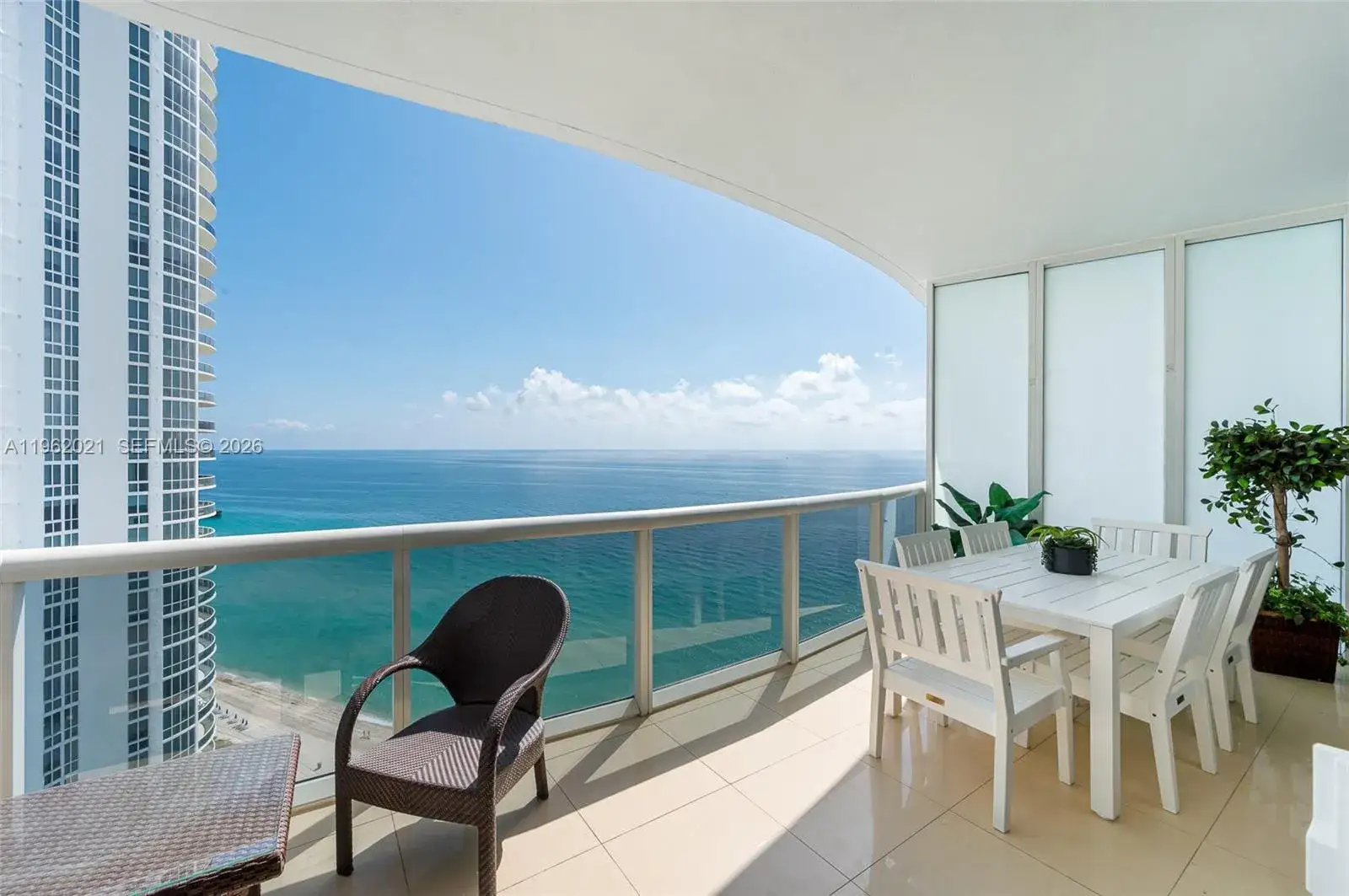 15901 Collins Ave # 2303, Sunny Isles Beach FL 33160