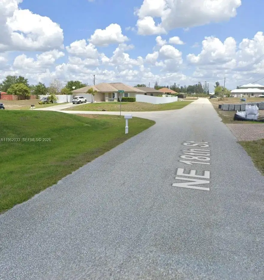 124 NE 18TH ST, Cape Coral FL 33909 photo 2