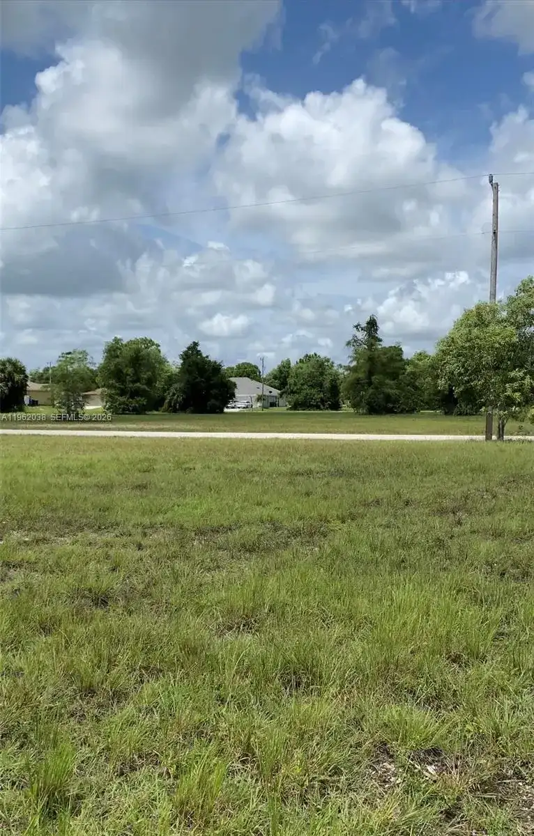 4145 NE 21ST AVE, Cape Coral FL 33909 photo 2