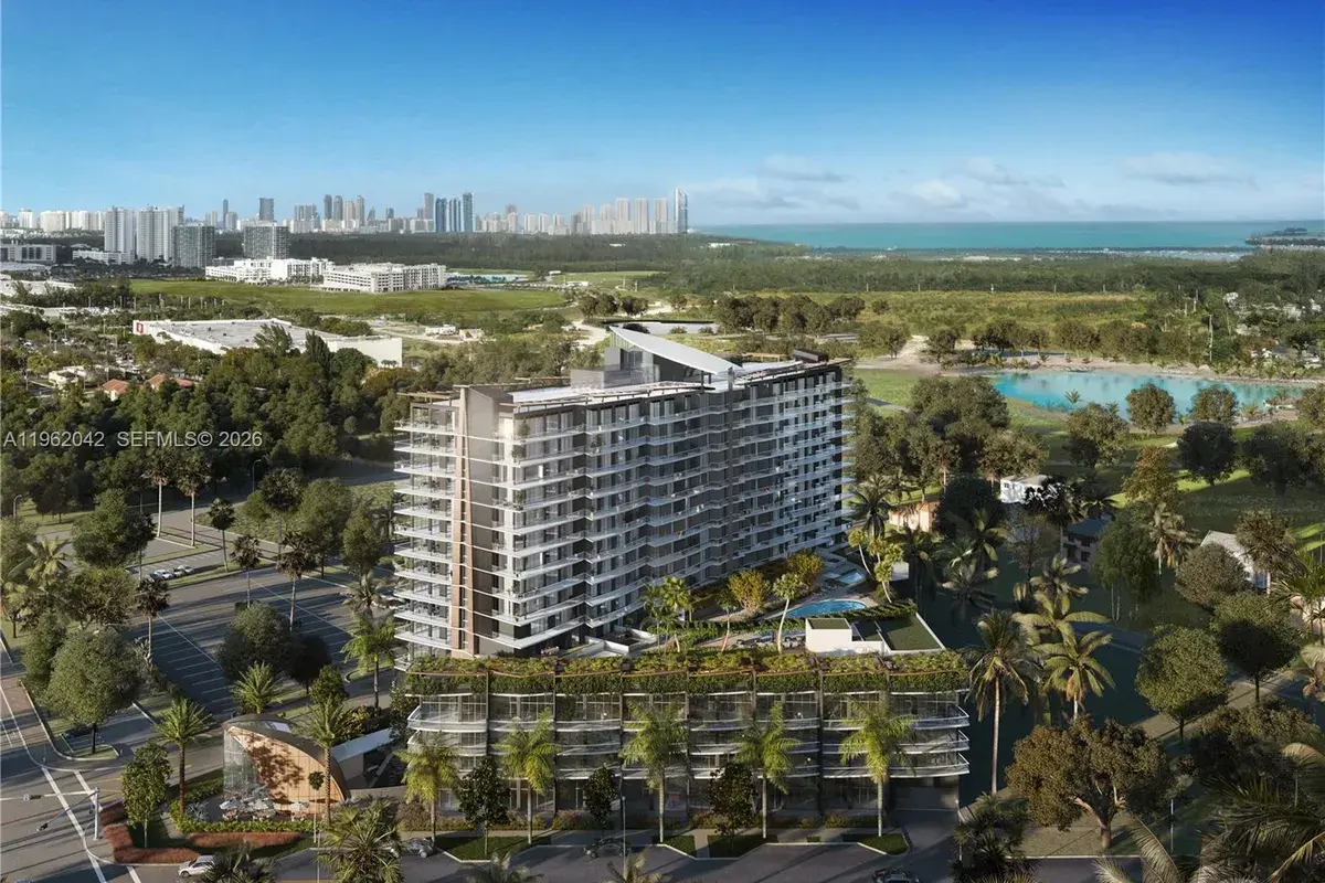 13899 Biscayne Blvd, North Miami Beach FL 33181
