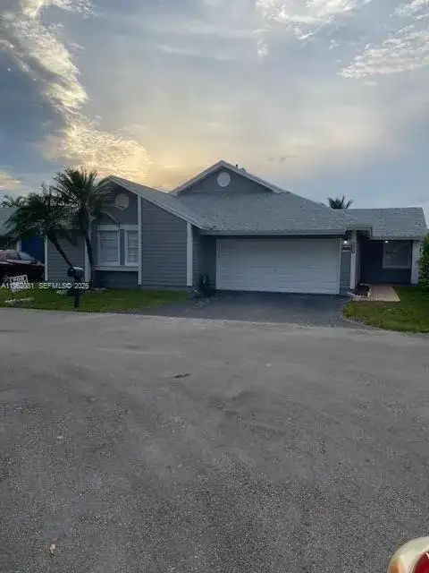 10304 SW 139th Pl, Miami FL 33186 photo 3