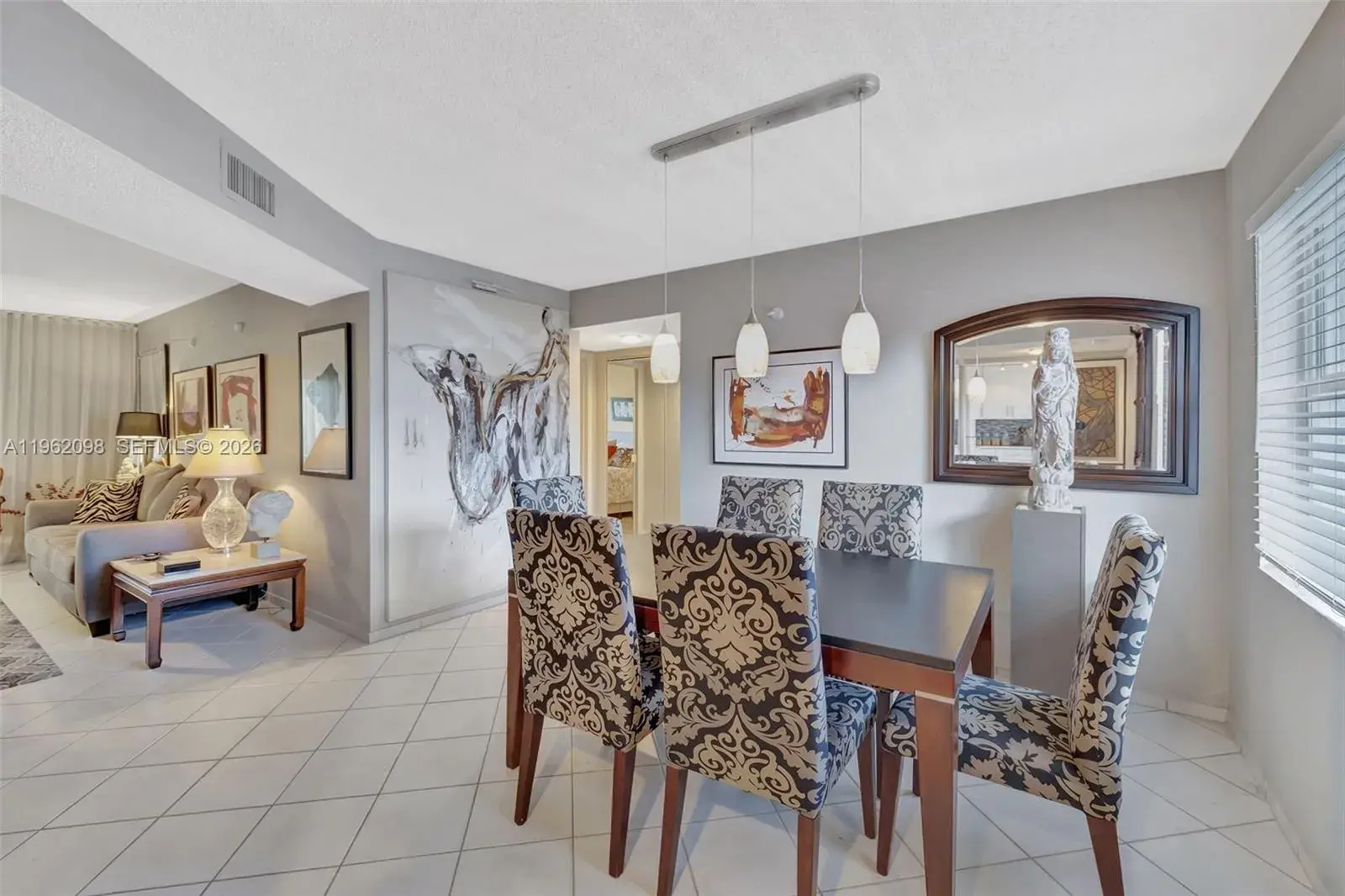4000 NW 44th Ave # 405, Lauderdale Lakes FL 33319