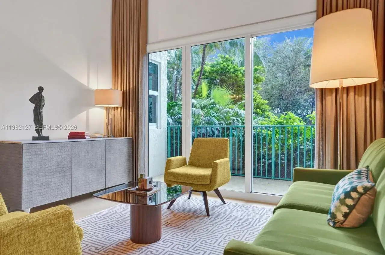 20000 E Country Club Dr # 112, Aventura FL 33180