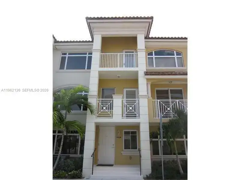18402 NE 27 CT # 124, Aventura FL 33160 photo 2