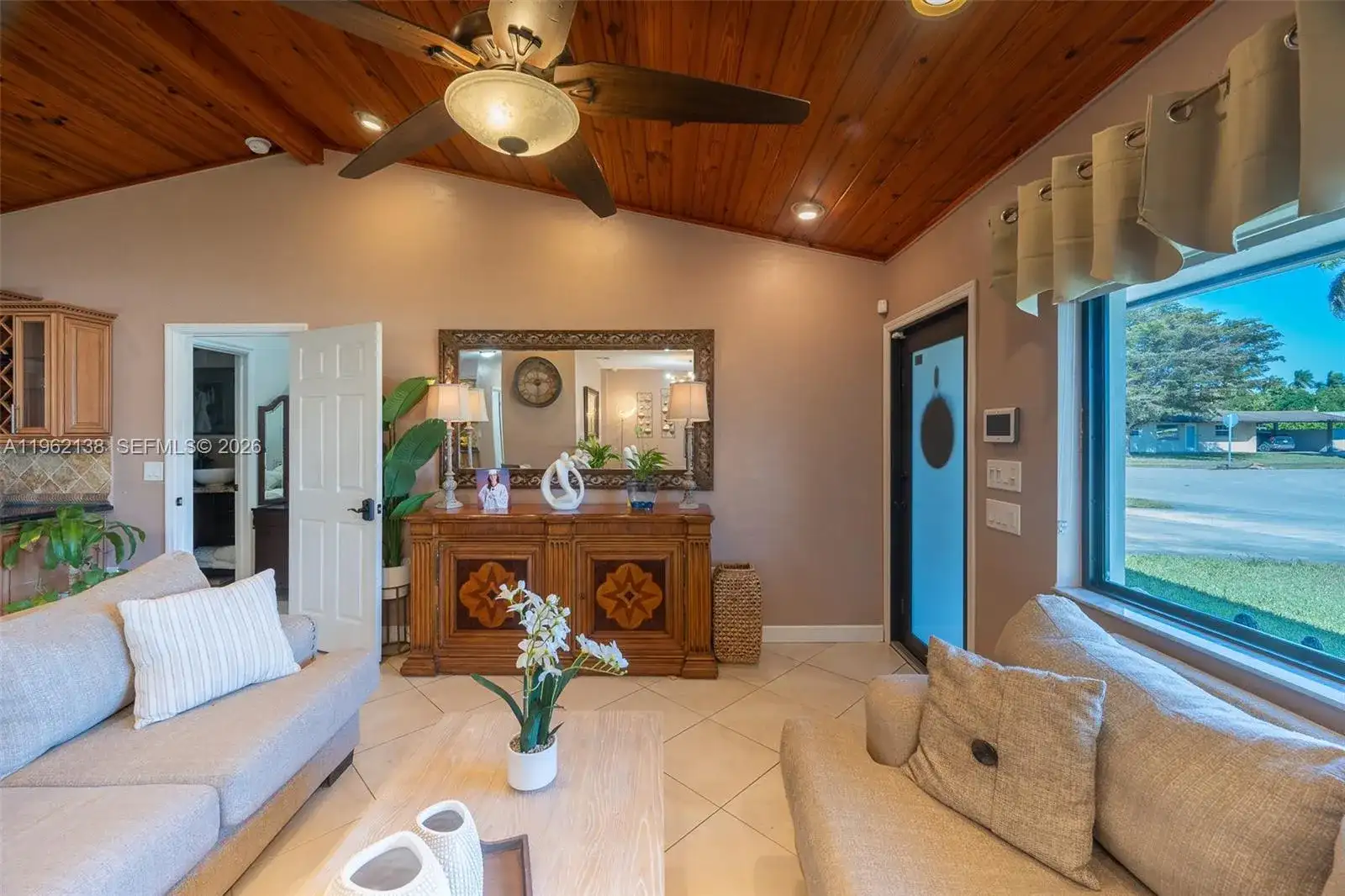 1760 NW 12th Ave, Homestead FL 33030 photo 5
