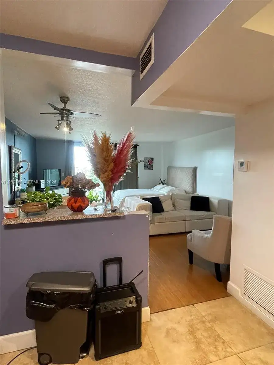 12500 NE 15th Ave # 512, North Miami FL 33161 photo 3