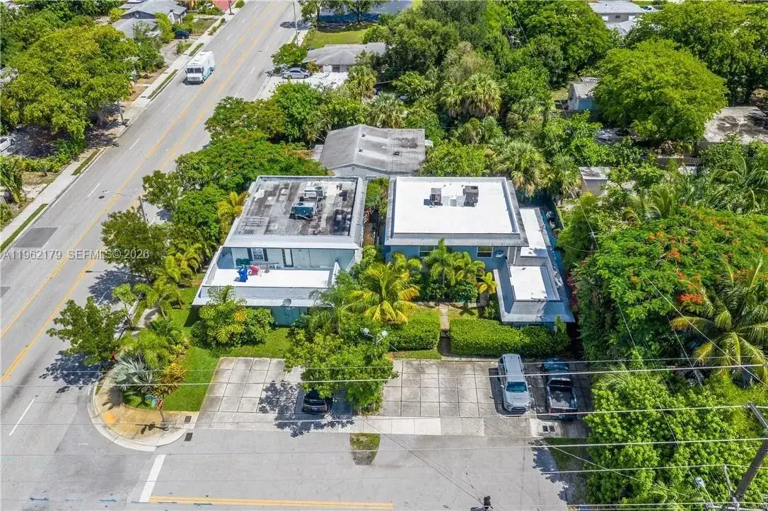 25 NE 12th St, Fort Lauderdale FL 33304 photo 3