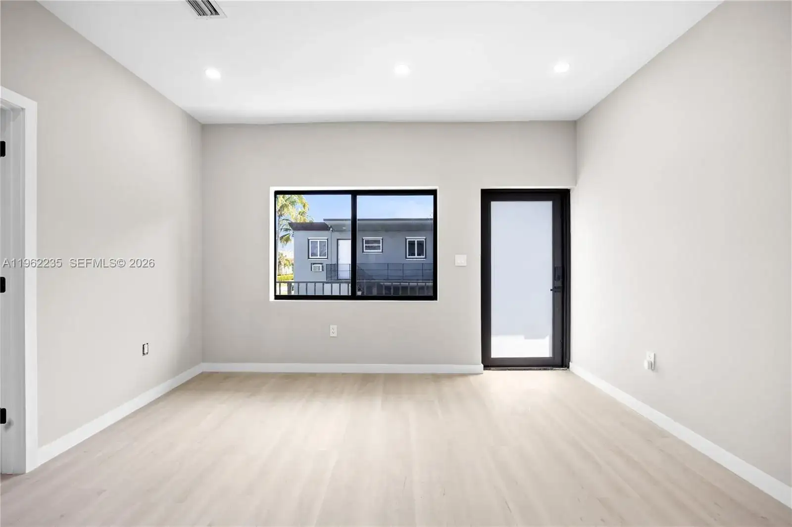 630 NE 166th St # 3, Miami FL 33162 photo 5